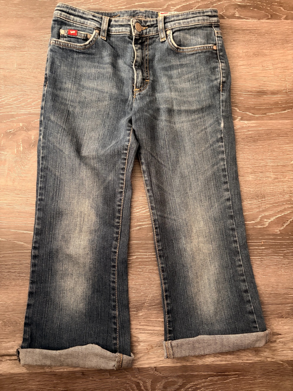 Women's Faded Blue Capri Jeans